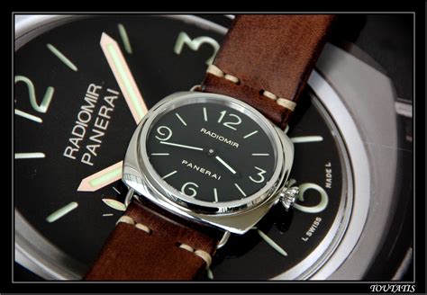 panerai 210 movement|PAM 210 vs PAM 610 .